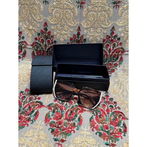 Prada Sunglasses PR15WS 01R0A6 54mm Tortoise Caramel / Brown Gradient Lens - Picture 1 of 7